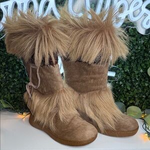 Faux Fur Winter Boots - Tan